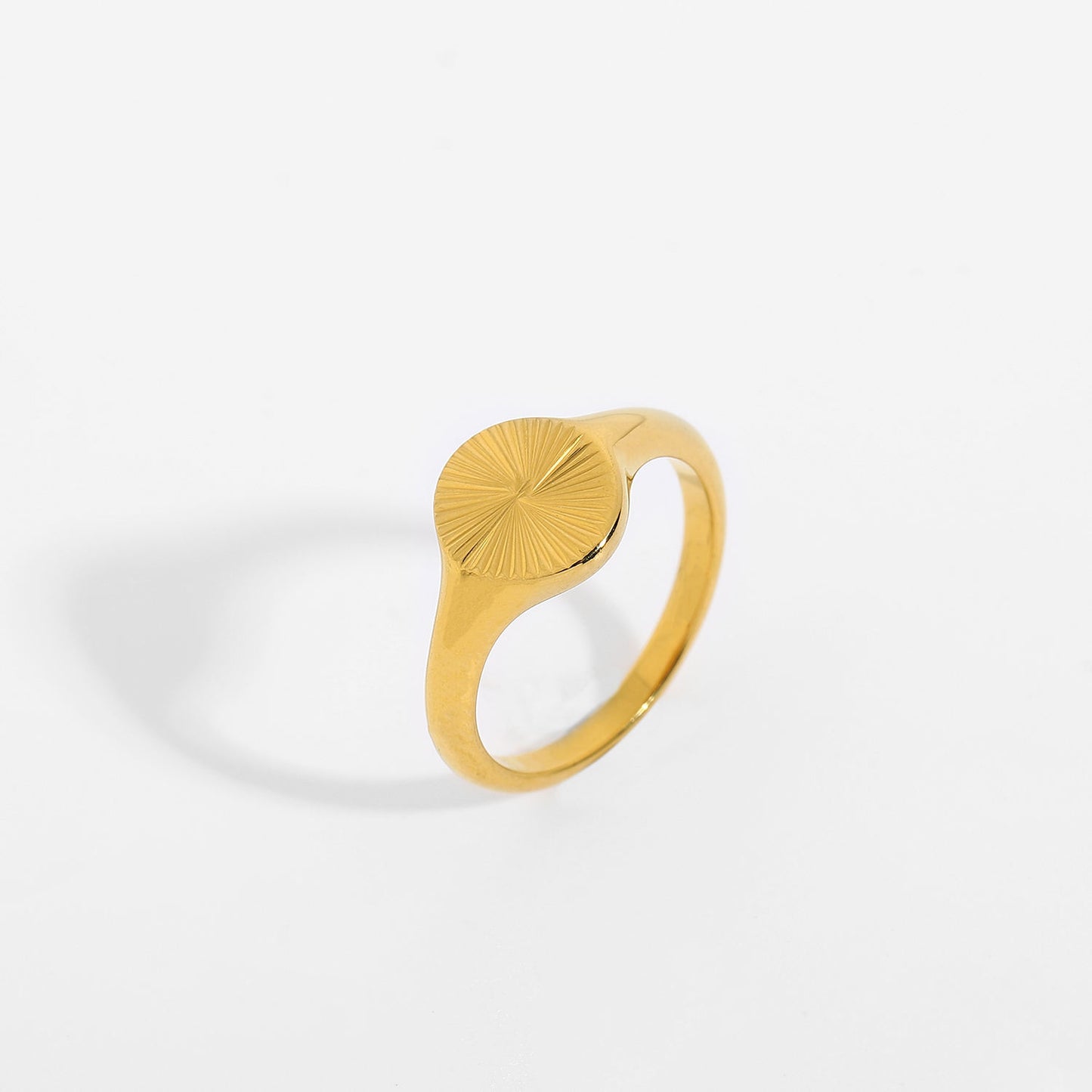 Rosa Medallion Stackable Sunbeam Ring