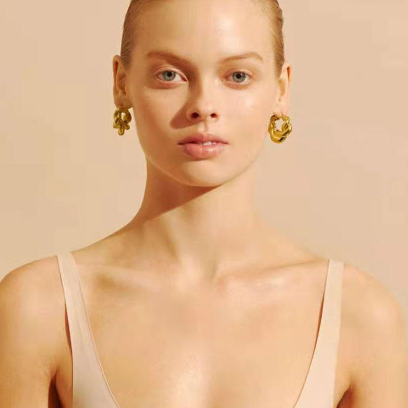 Elena Hoop Earrings (Chunky Round Twisted)