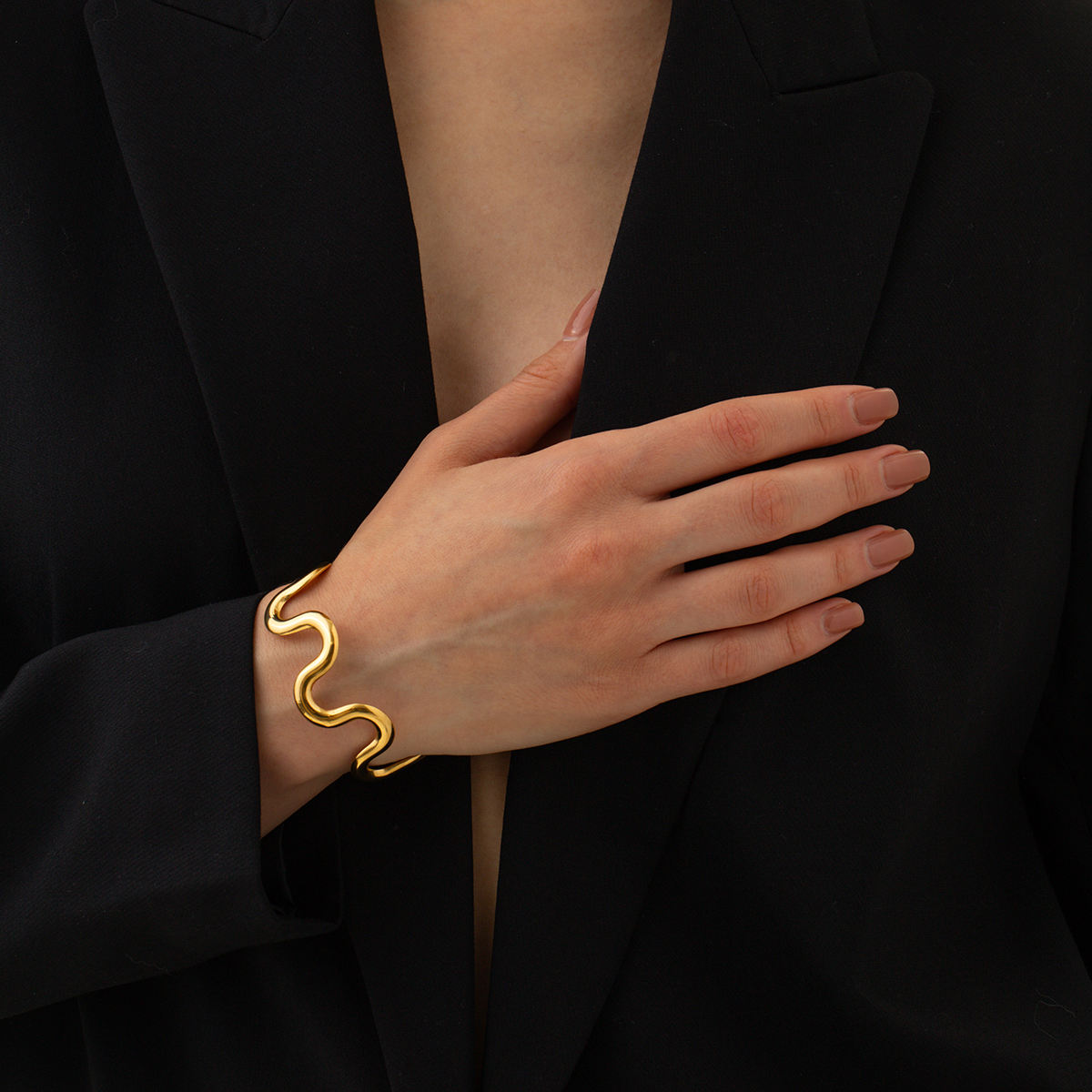 Bonifacia Twist Wavy Cuff Bangle