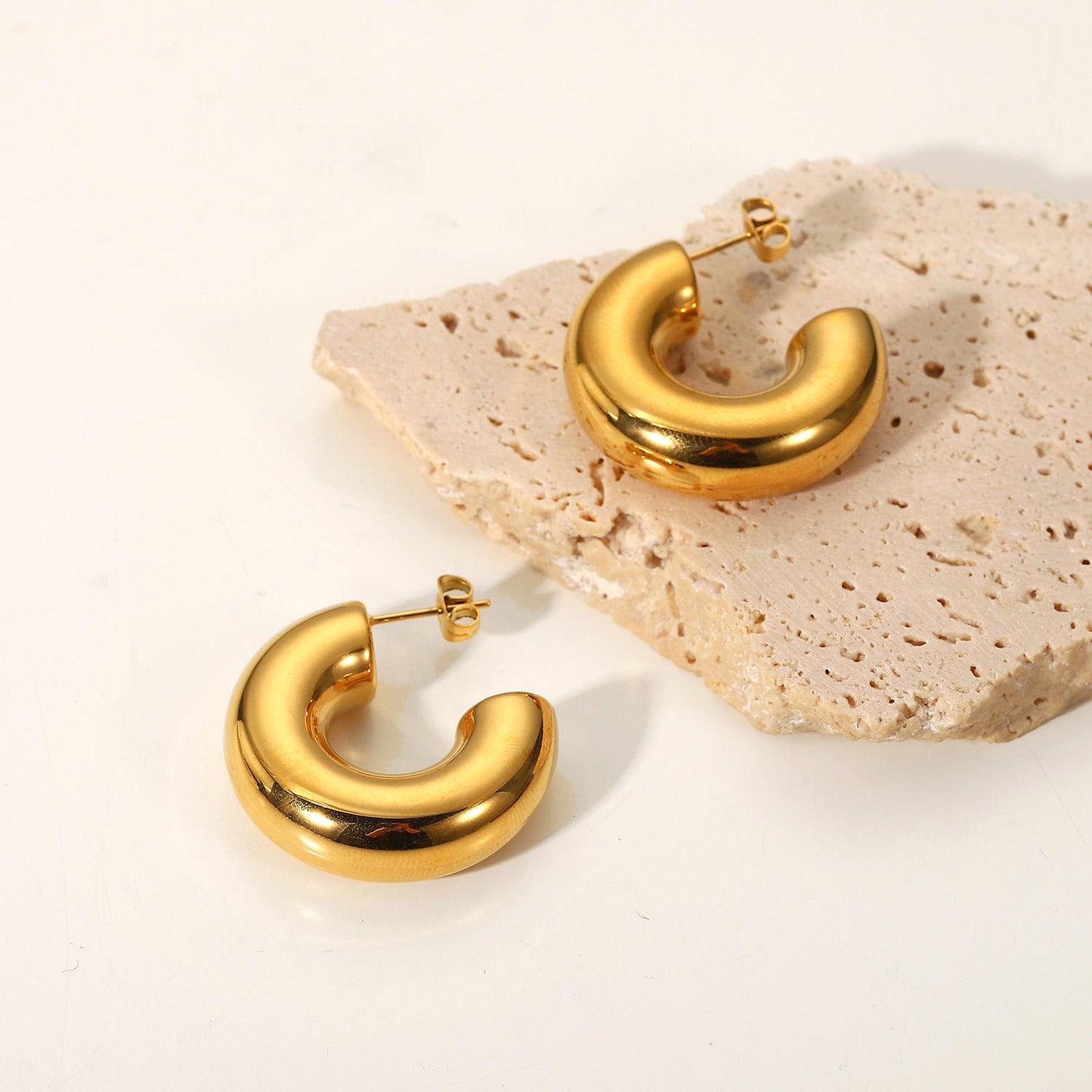 Esperanza C-shaped Chunky Earrings