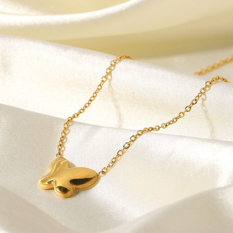 Nora Butterfly Pearl Necklace