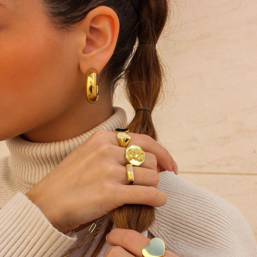 Esperanza C-shaped Chunky Earrings