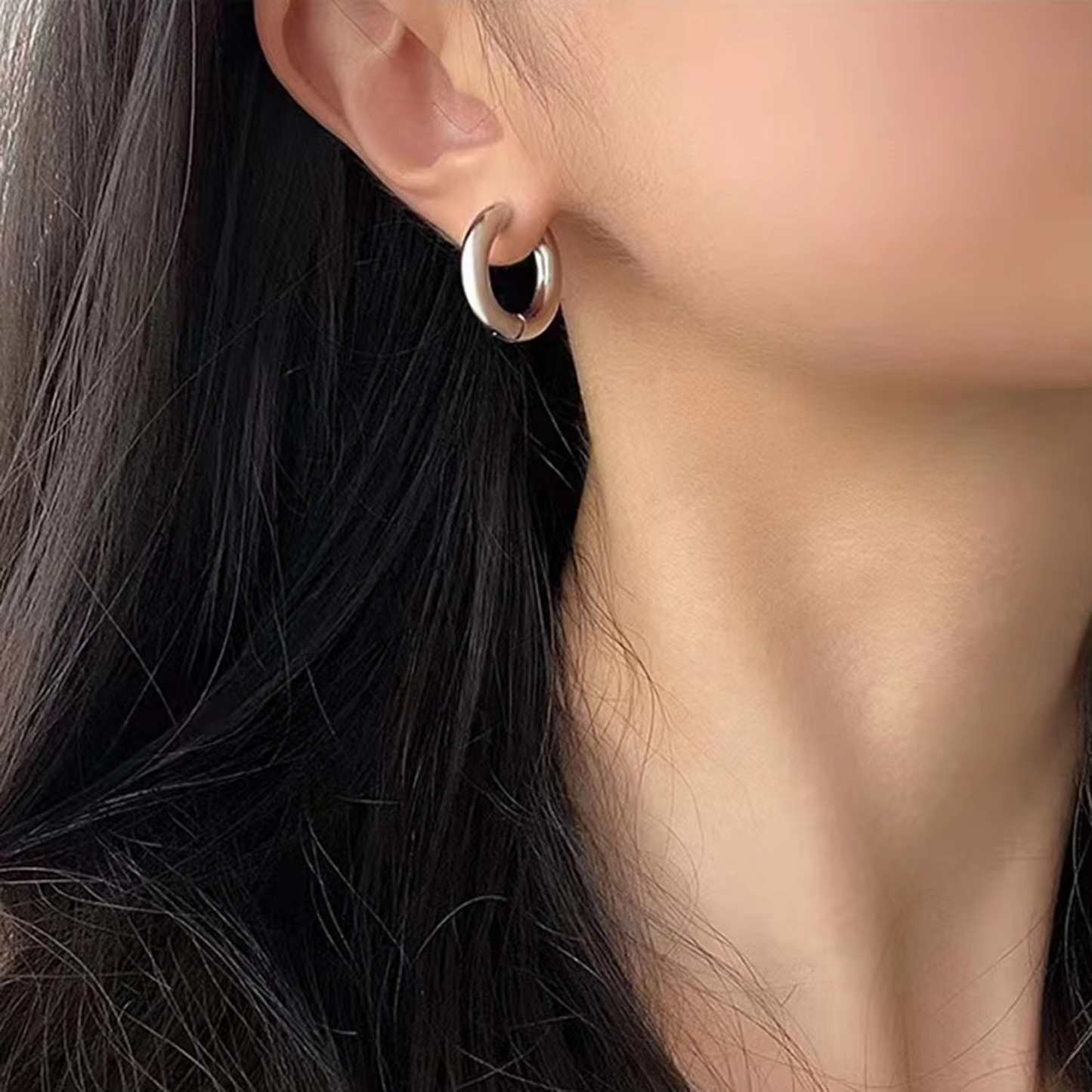 Ellie Circle Hoop Earrings (Gold, Silver)