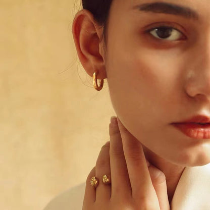 Ellie Circle Hoop Earrings (Gold, Silver)